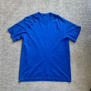 Lululemon men’s L short sleeve metal vent tech shirt